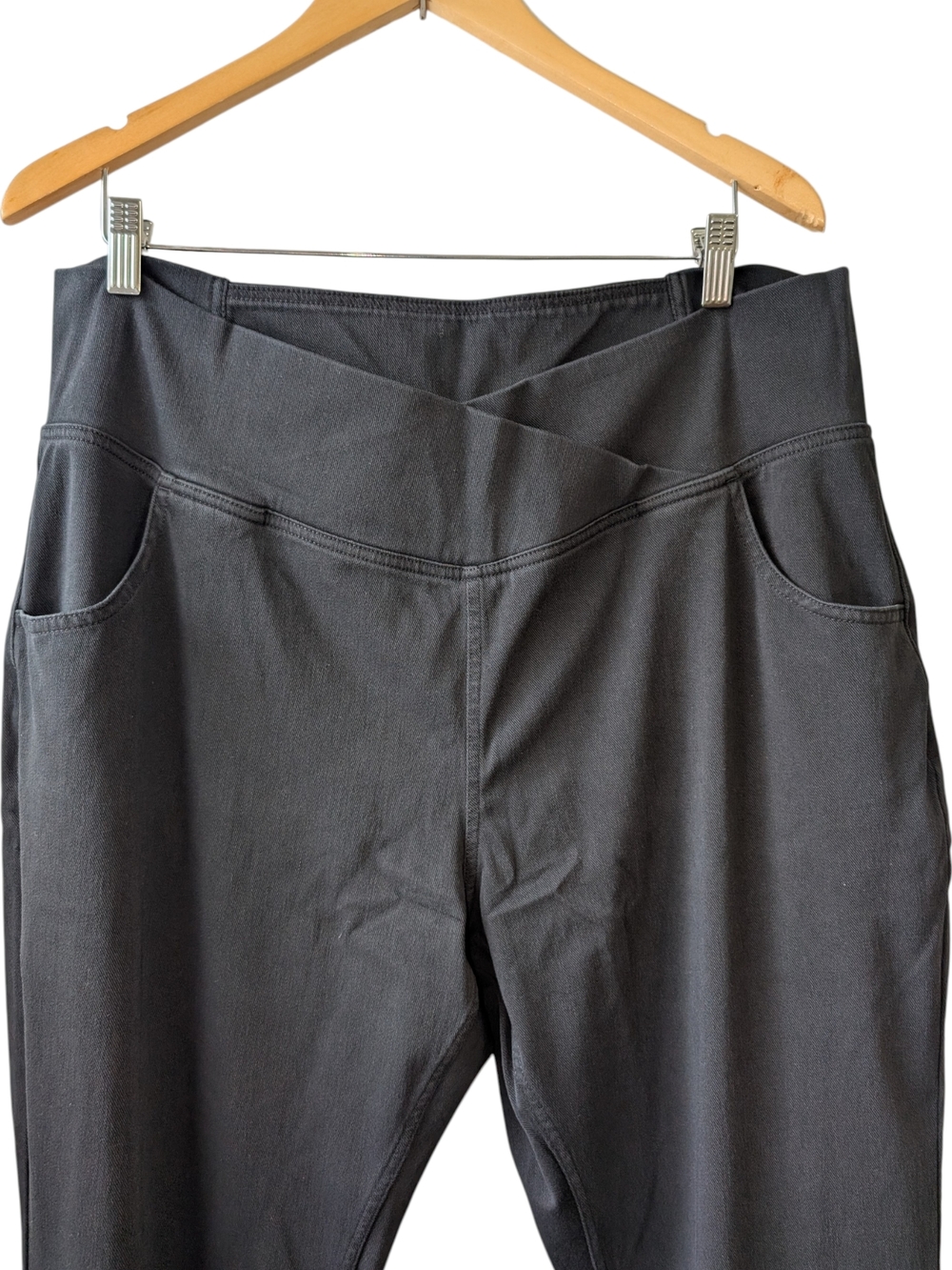 HALARA FLEX™ HIGH WAISTED CROSSOVER POCKET WASHED CASUAL PLUS JEANS SIZE 2XP - Picture 3 of 9